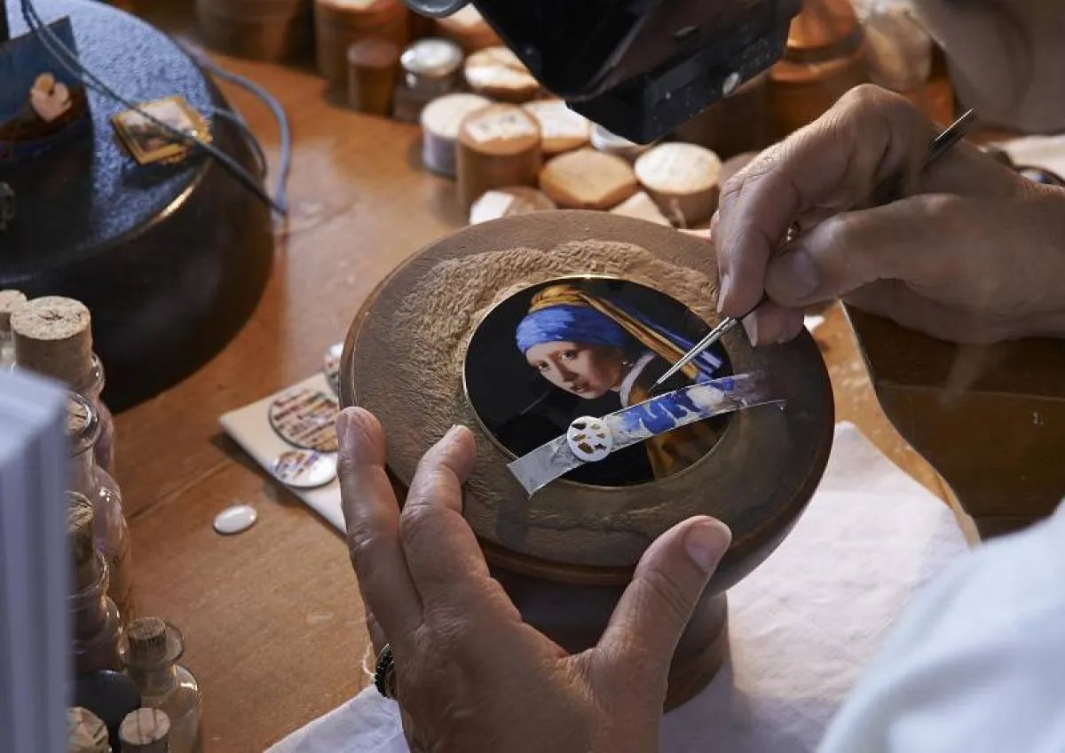  "الفتاة ذات القرط اللؤلؤي"