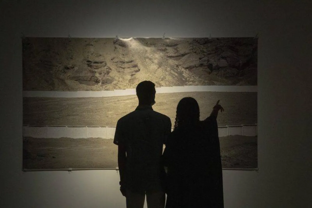 معرض "هنا الآن"