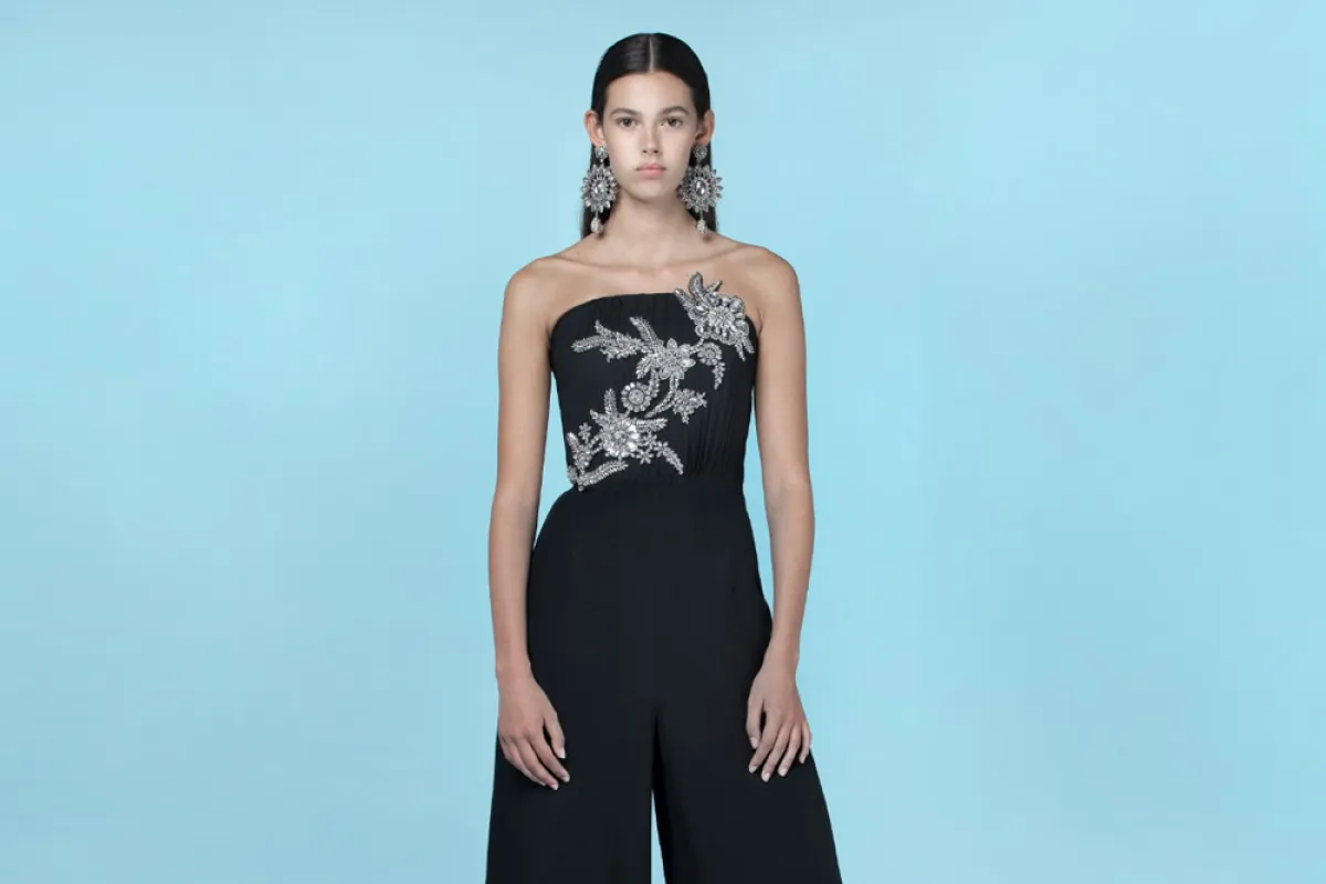 جمبسوت للعروس من علامة Andrew GN