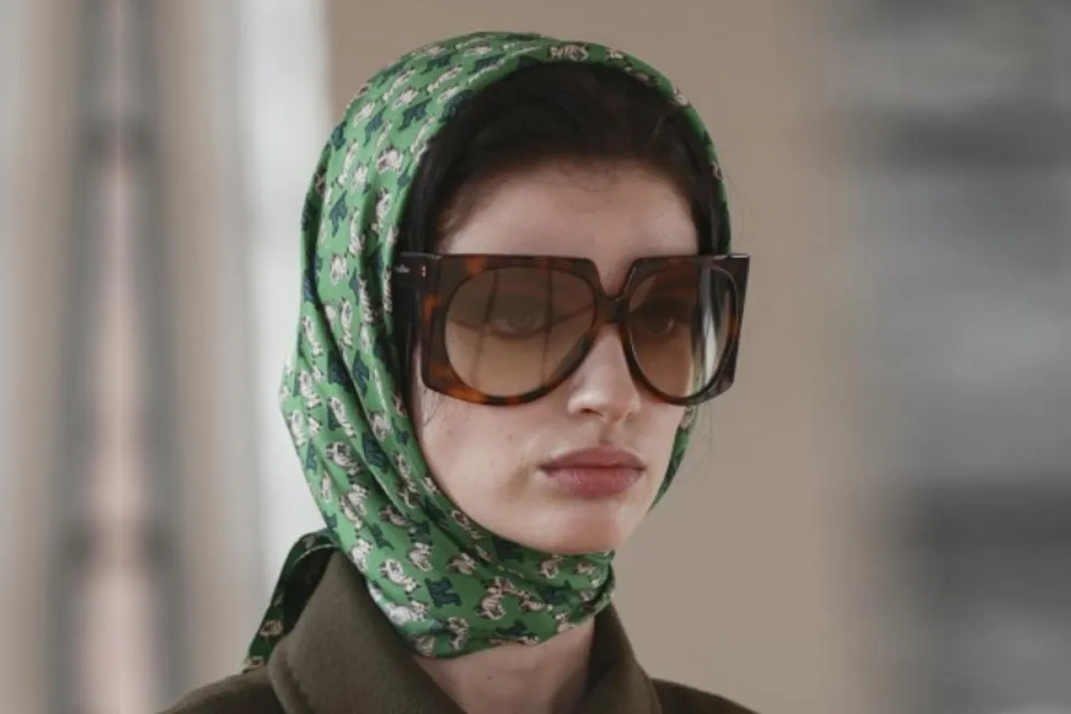 وشاح برسمات مُطبعة من ماكس مارا Max Mara 