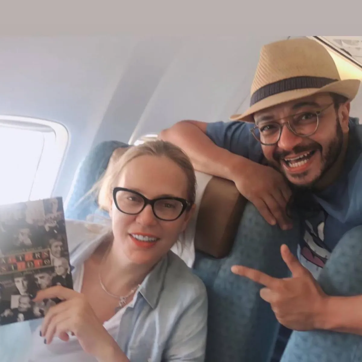 حسام داعر برفقة شيرين رضا التي يحتفل معها بصدور كتابه الجديد «ستوديو الممثلين»