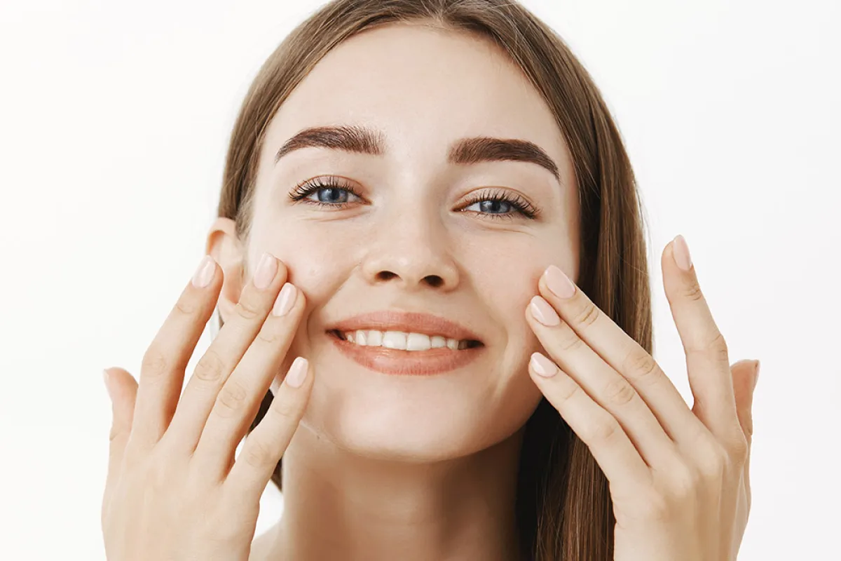 6 أسباب للبشرة الدهنية