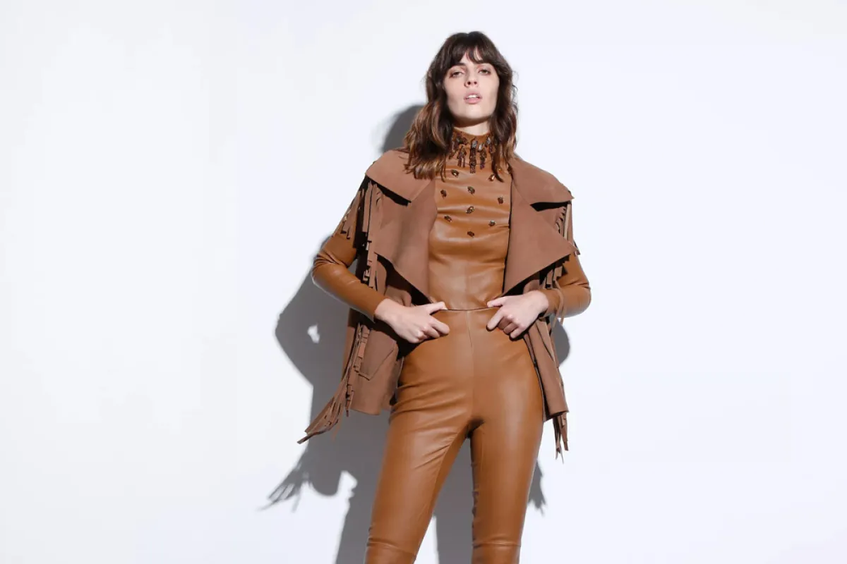 بنطلون من كريستينا فيديلسكايا Kristina Fidelskaya لإطلالة عصرية في 2021