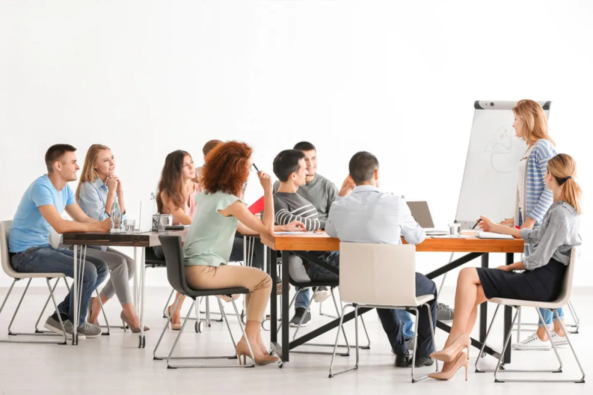 الدورات التدريبيّة للمؤسّسات والموظفين