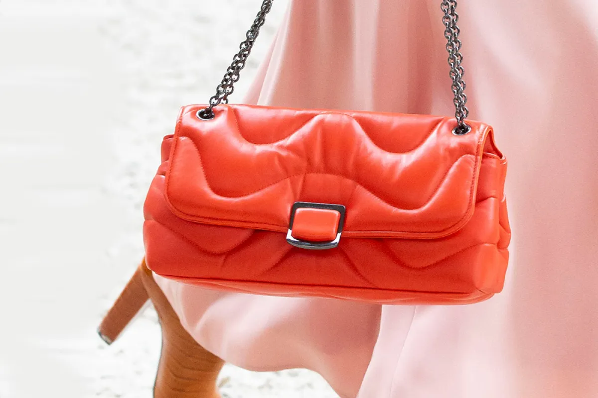 أجمل موديلات حقائب موضة خريف وشتاء 2021-2022