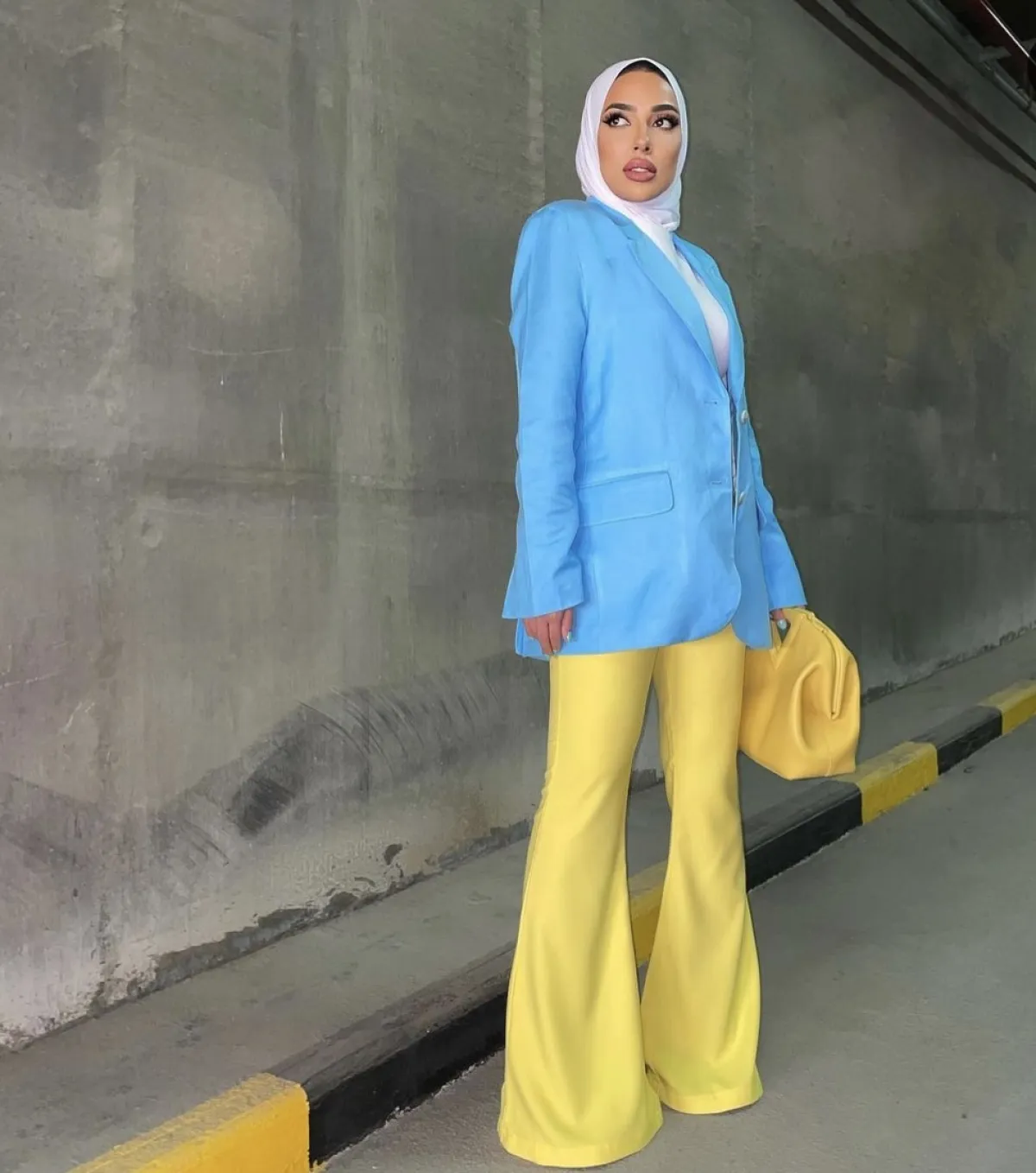 عايشة العقيل باطلالة خريفية -الصورة من حسابها على الانستغرام