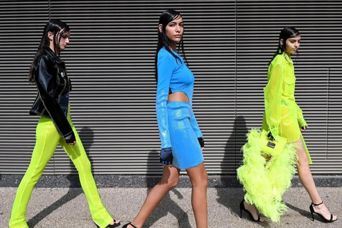 أسبوع لندن للموضة-الصورة من حساب المصورةkate green على انستغرام