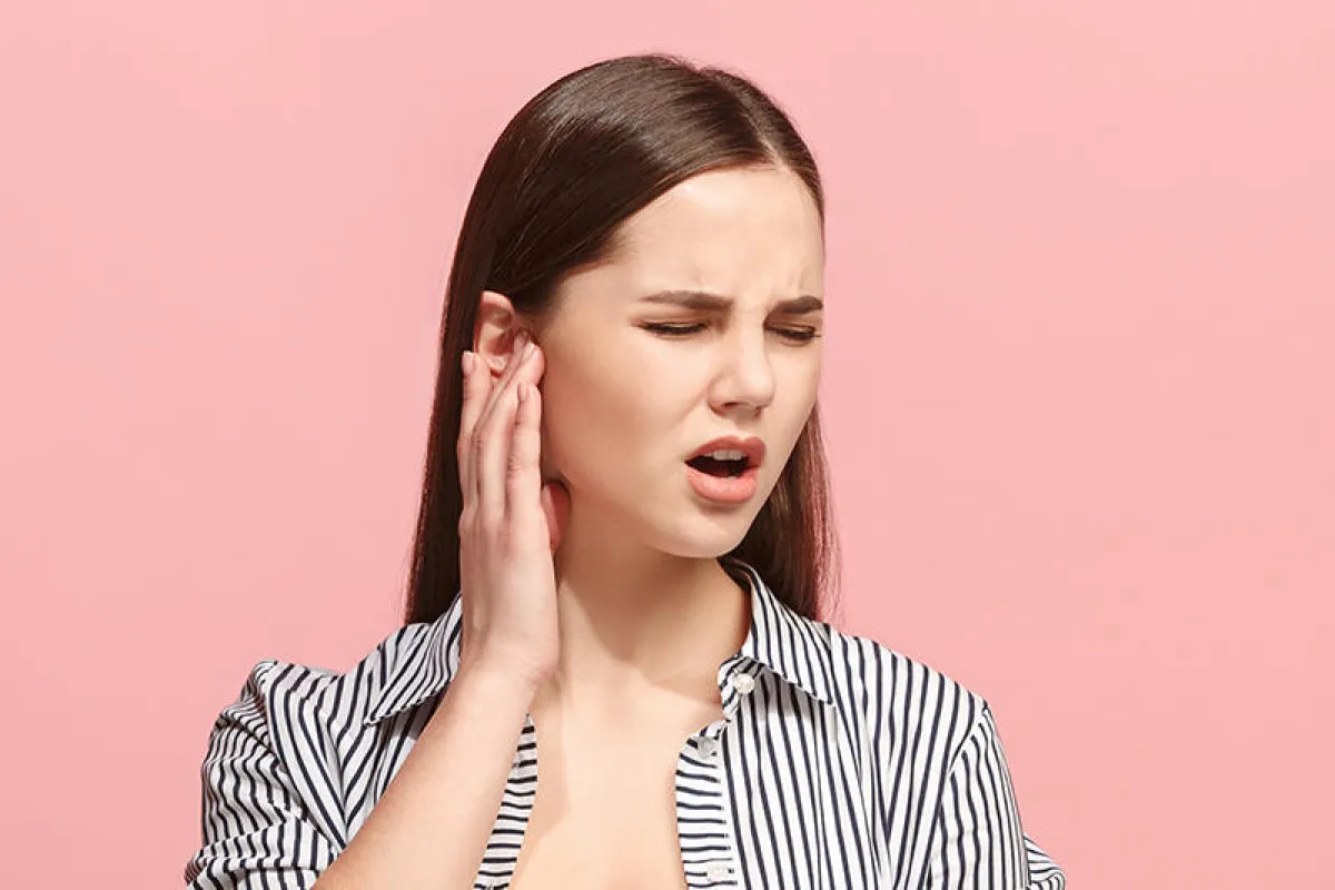 أعراض التهاب الأذن الداخلية والأسباب والعلاج