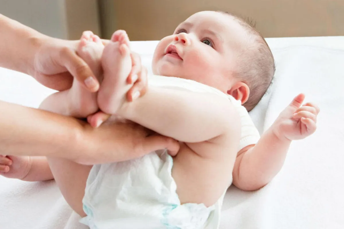 يشعر الطفل بعدم الراحة