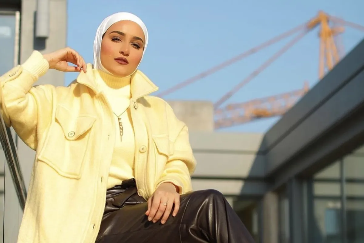 دلال الدوب باطلالة خريفية -الصورة من حسابها على الانستغرام