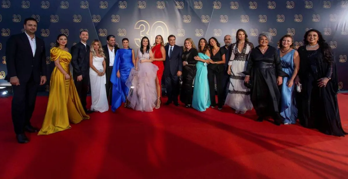 نجوم العالم العربي وإعلاميي مجموعة mbc بذكرى مرور 30 عاماً على تأسيسها حيث يحضر كوكبة من نجوم العالم العربي- الصورة من المكتب الإعلامي للإم بي سي