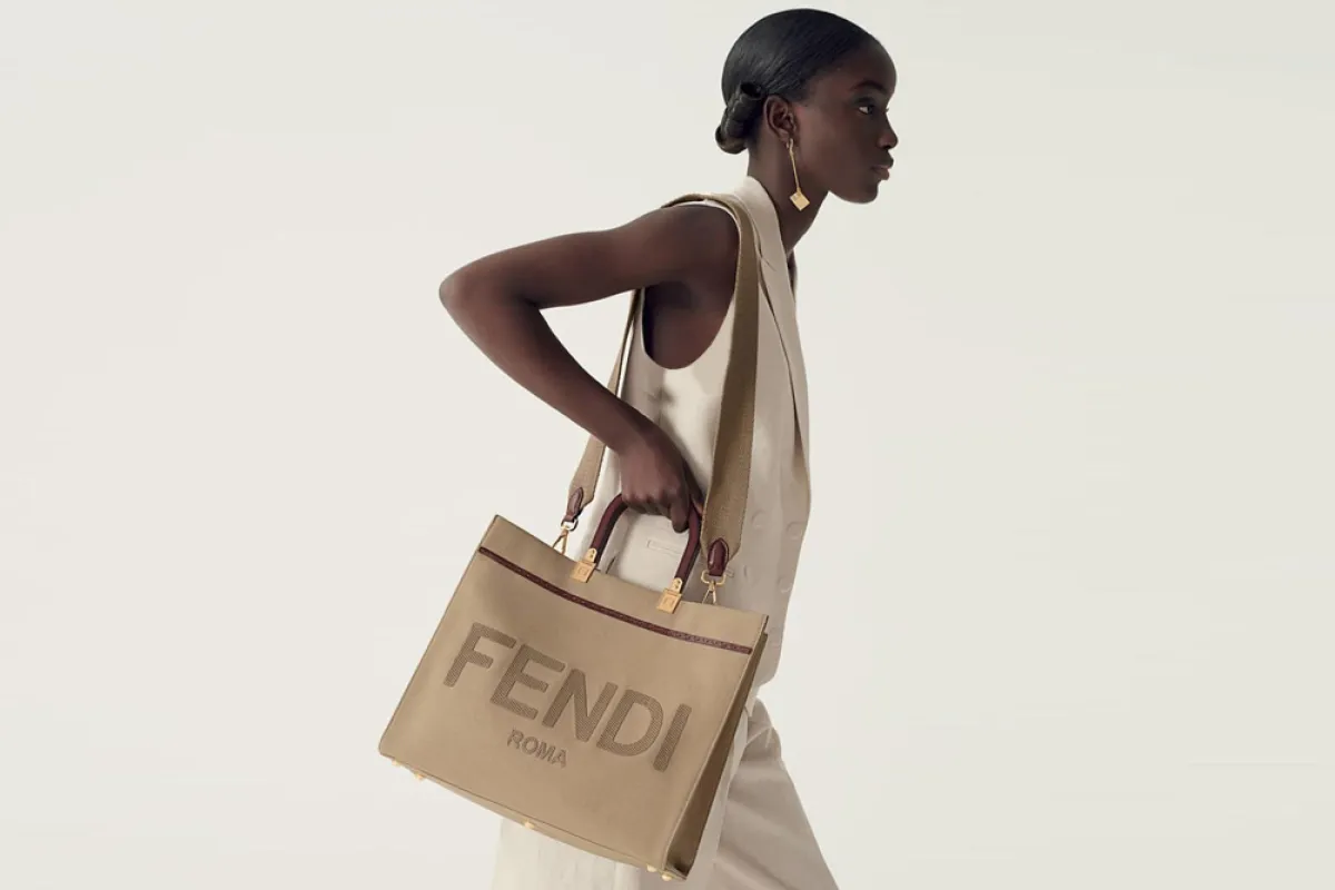 حقيبة ناعمة من Fendi- الصورة من  صفحة Fendi على انستغرام 
