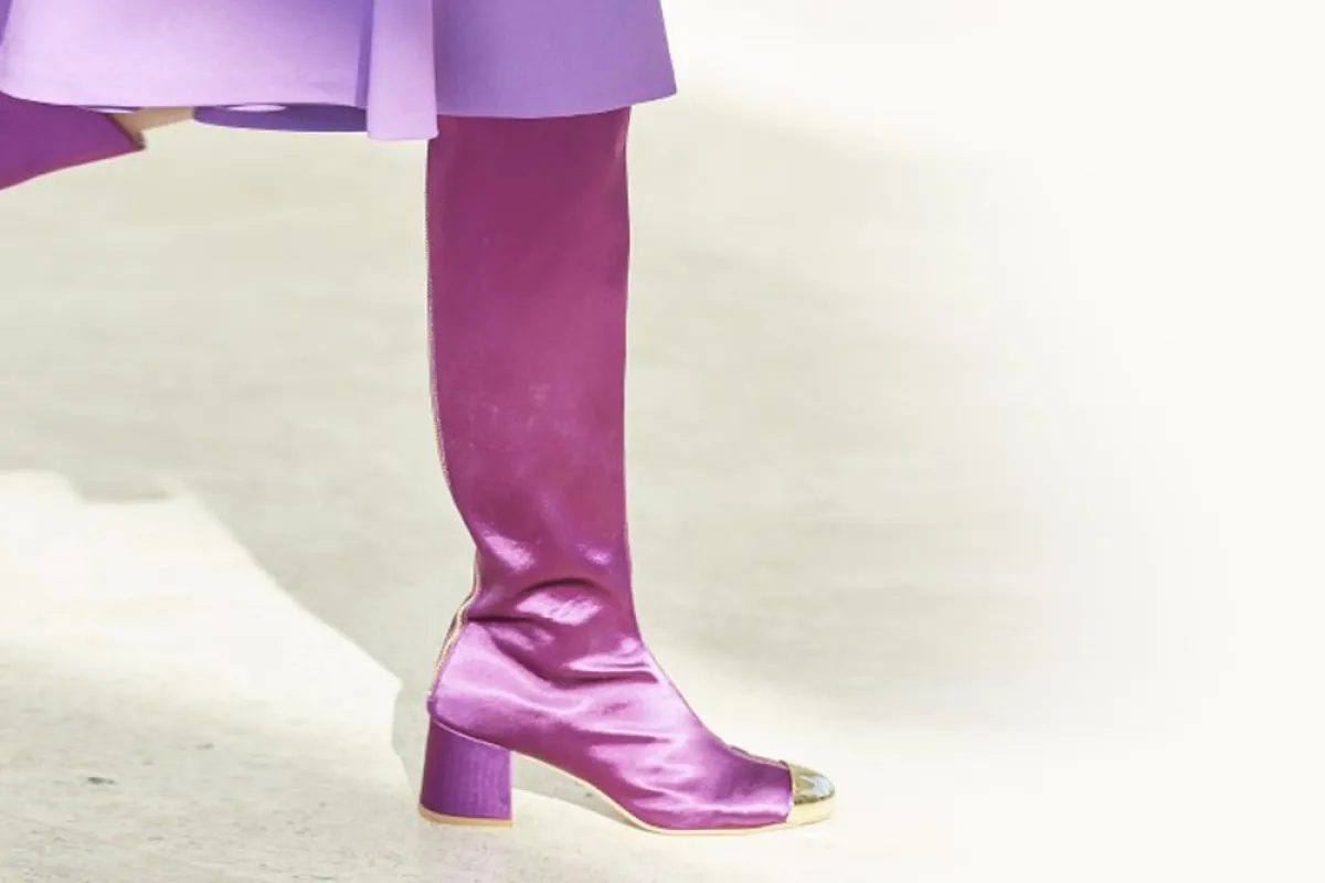 البوت النيون من لورا بياجيوتي Laura Biagiotti