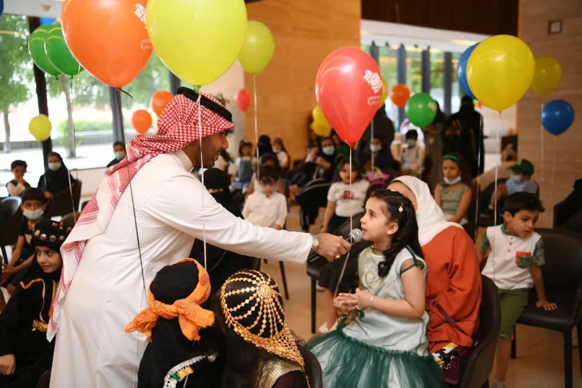 لقاءات مع الأطفال المشاركين. من حساب مركز الحوار الوطني على تويتر