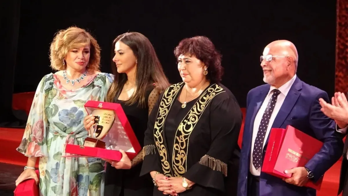 دنيا سمير غانم من حفل التكريم - الصورة من حساب المهرجان القومي للمسرح على الفيس بوك