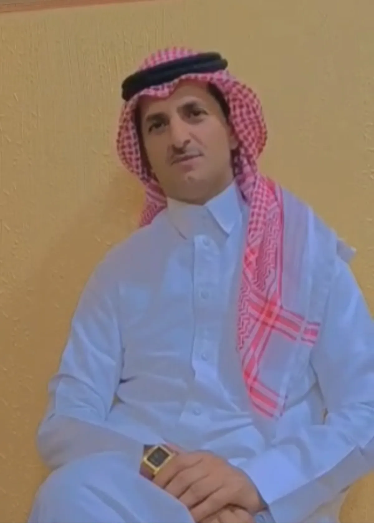 حسين القرادي شقيق أم نايف القرادي