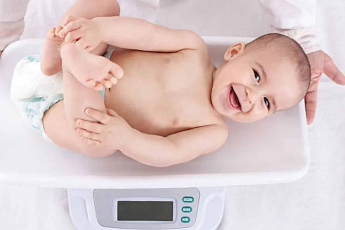 يعلق الناس على حجم طفلي.. هل يجب أن أقلق؟