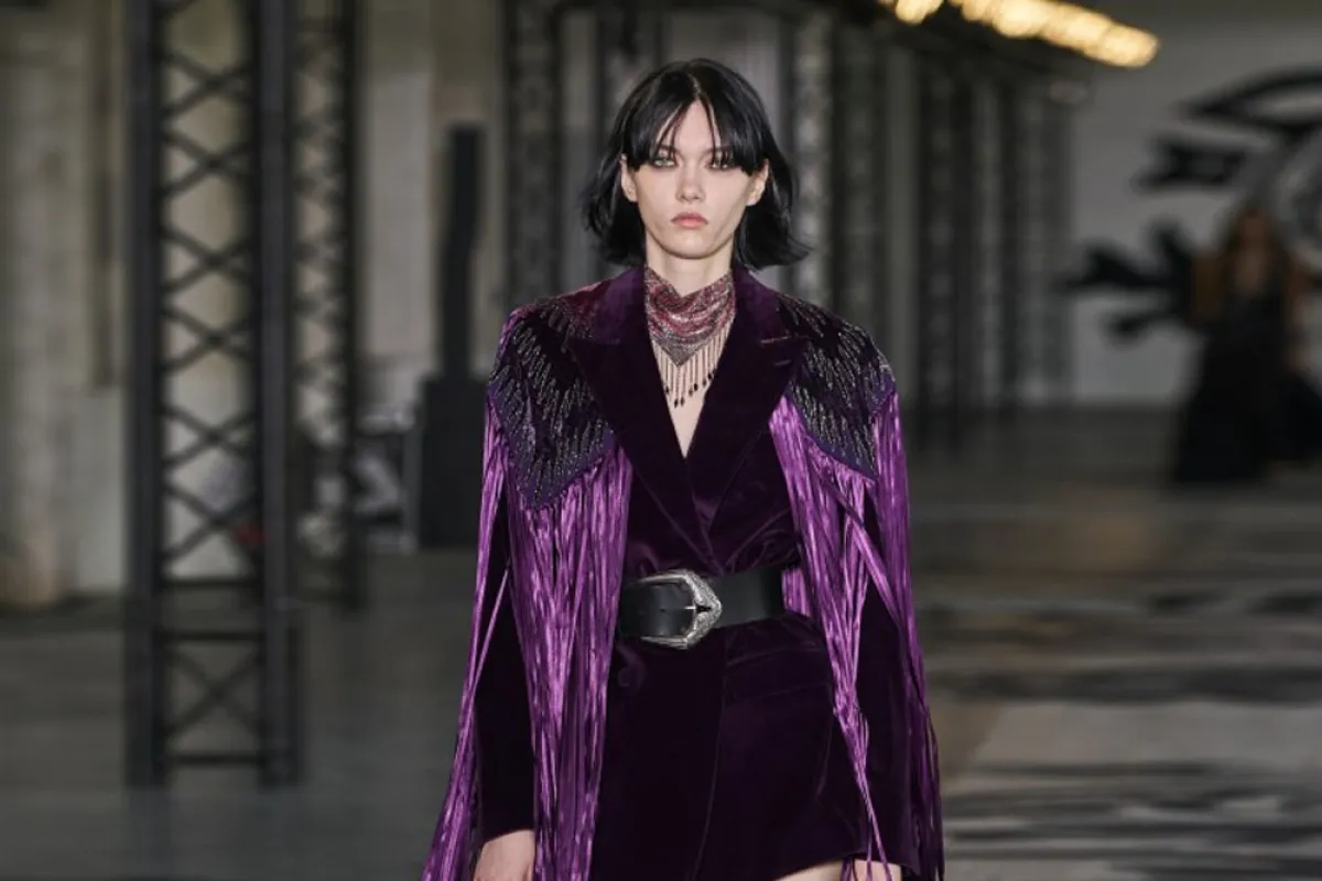 احدث تصاميم البليزر المخمل لخريف 2021