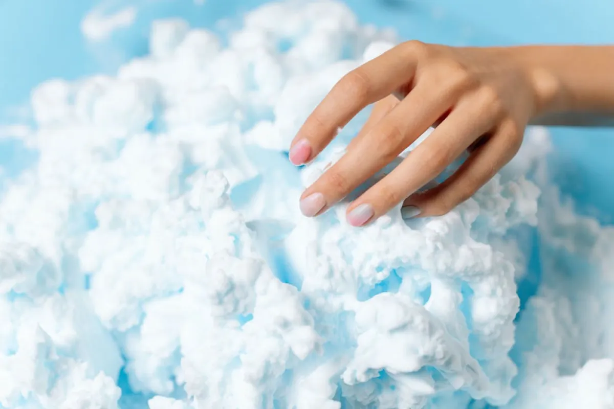 كيف تجففين طلاء أظافرك بسرعة؟