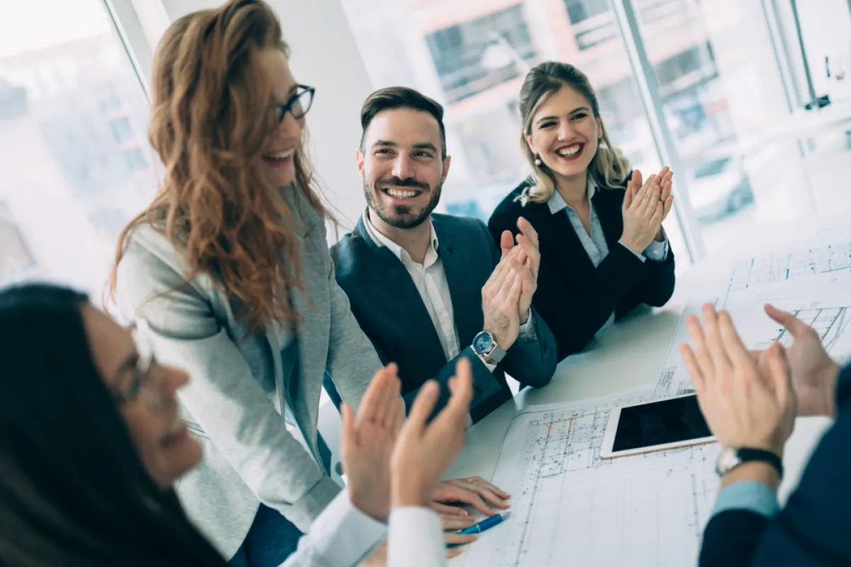 صفات يتمتع بها الموظف المثالي