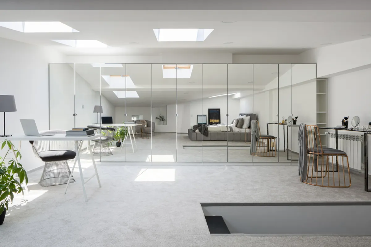 الجدران العاكسة 