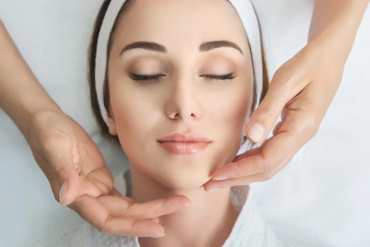 طرق استخدام الفازلين في روتين جمالك