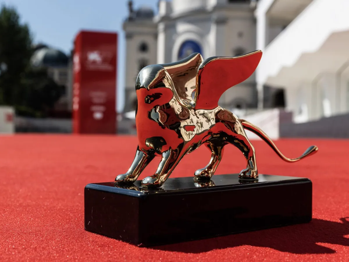 الأسد الذهبي شعار مهرجان فينيسيا