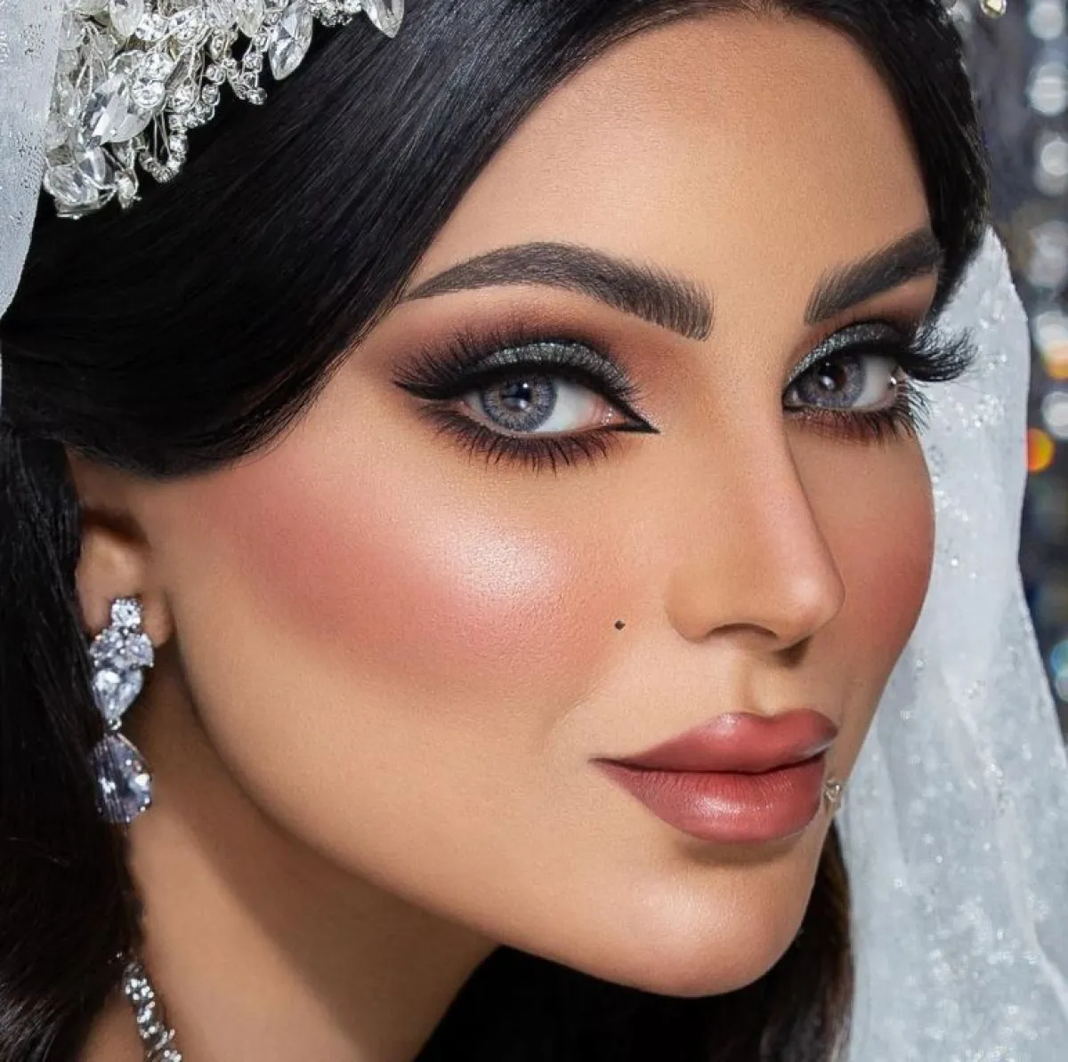 طريقة عمل مكياج سعودي للعروس - الصورة من حساب خبيرة التجميل السعودية العنود التركي على إنستغرام