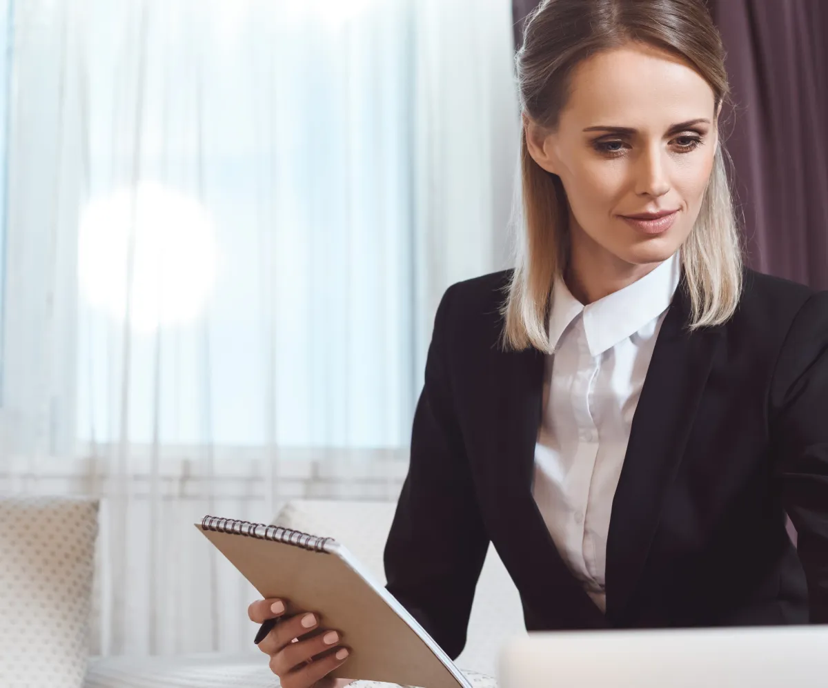 حدجز الفندق عبر الانترنت