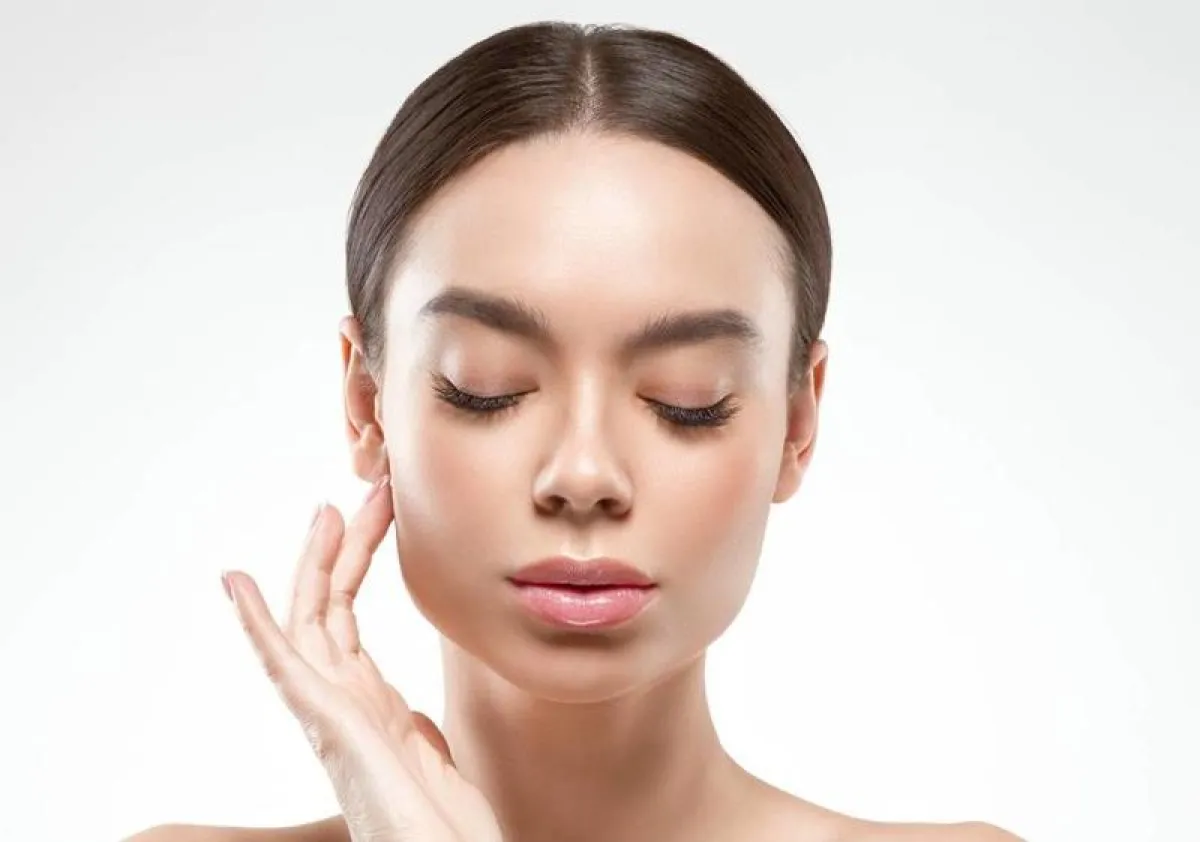 5 علاجات طبيعية تساعد على ترطيب البشرة الجافة في فصل الخريف