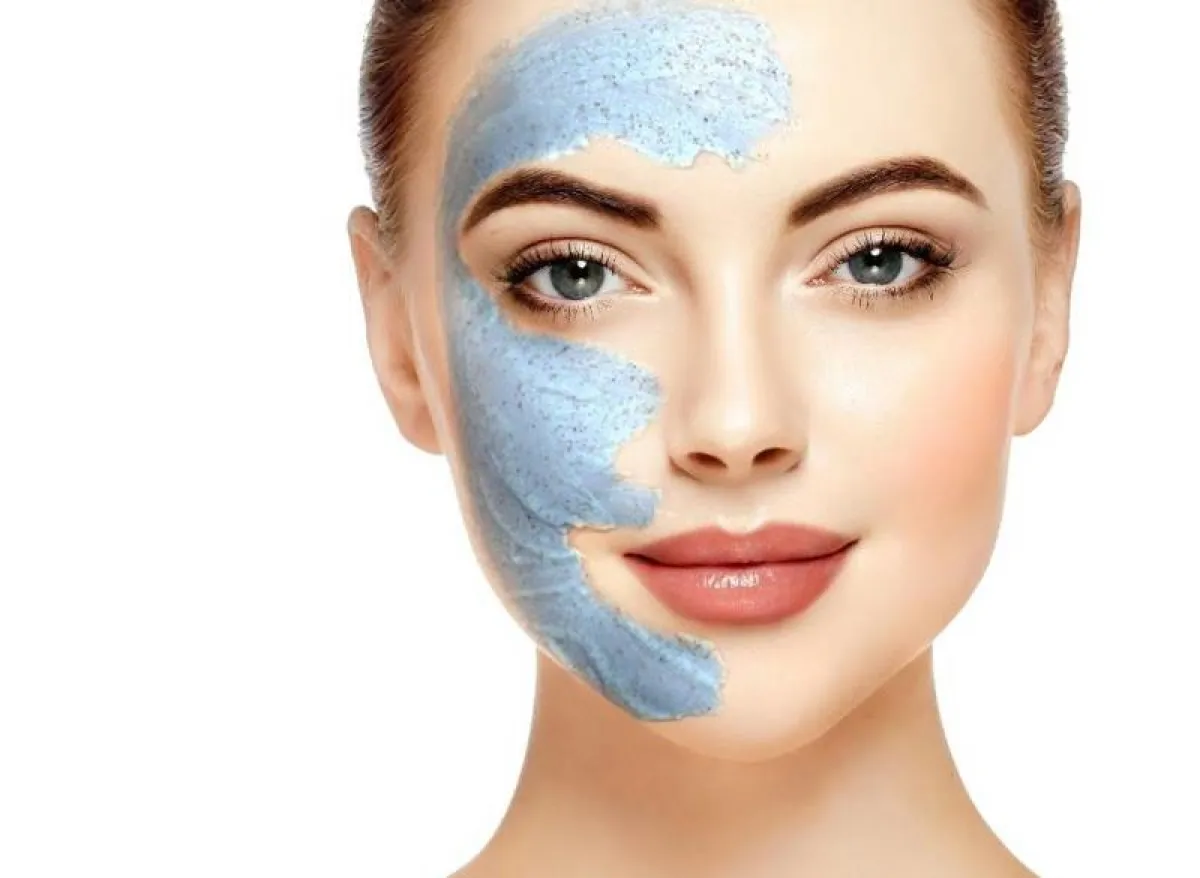 يُفيد تقشير البشرة في التخلص من الحبوب وآثاره