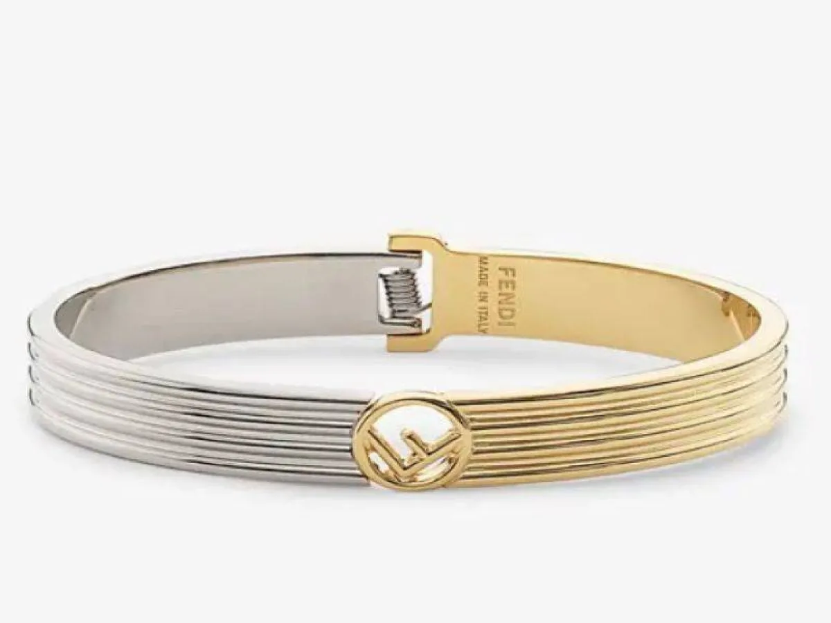 سوار معدني من فيندي Fendi