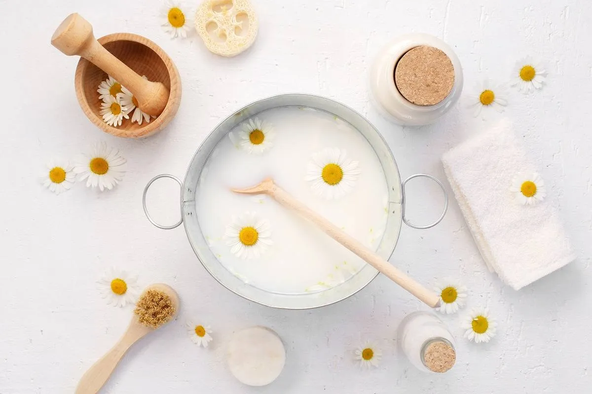 خلطات طبيعية لترطيب وتقشير البشرة 