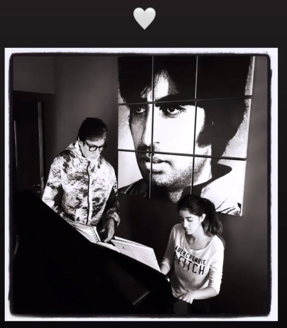 تهنئة نافيا ناندا لجدها- الصورة من قصص إنستغرام لنافيا