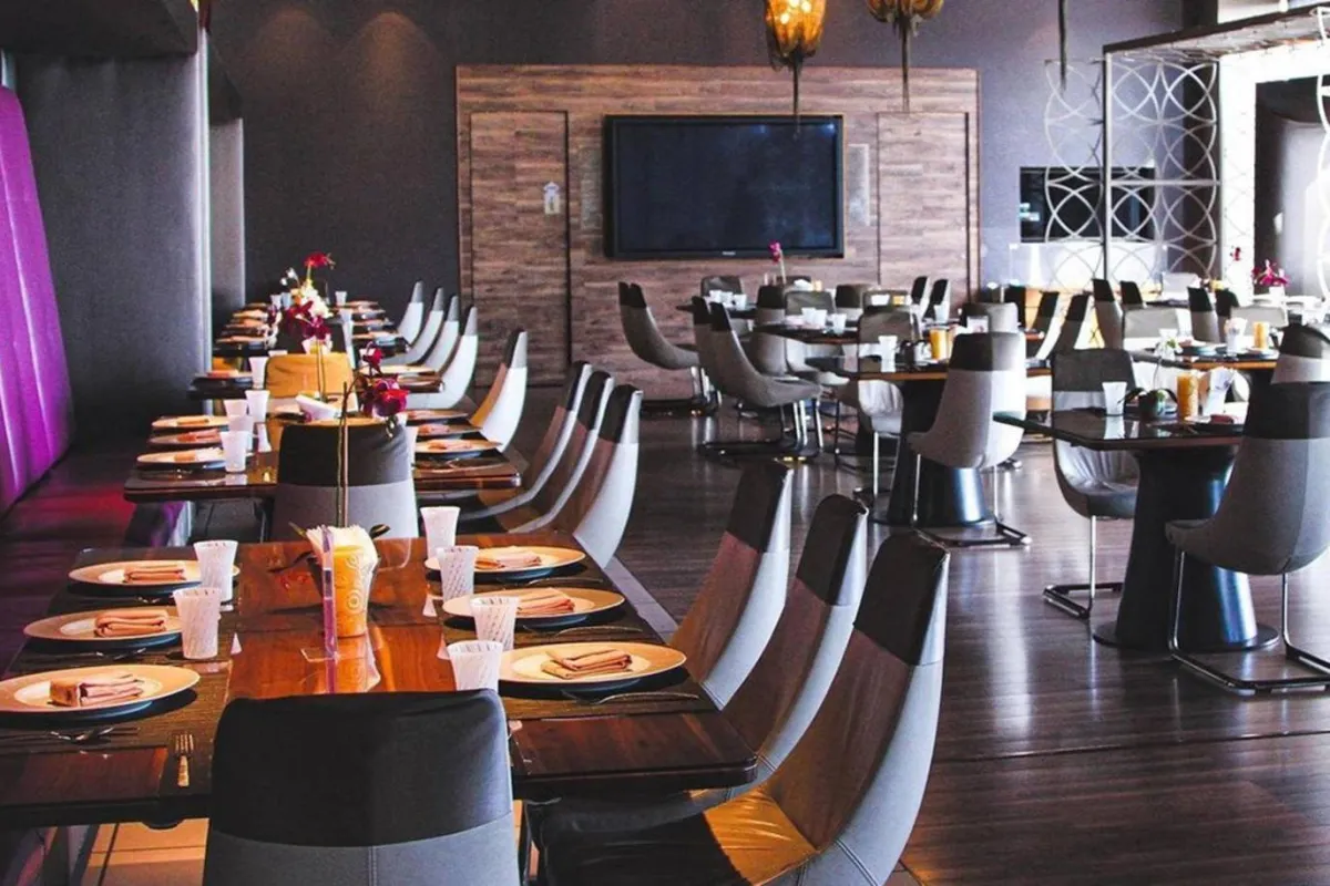 يأتي ذلك الأمر مع الالتزام بتطبيق الاجراءات الاحترازية