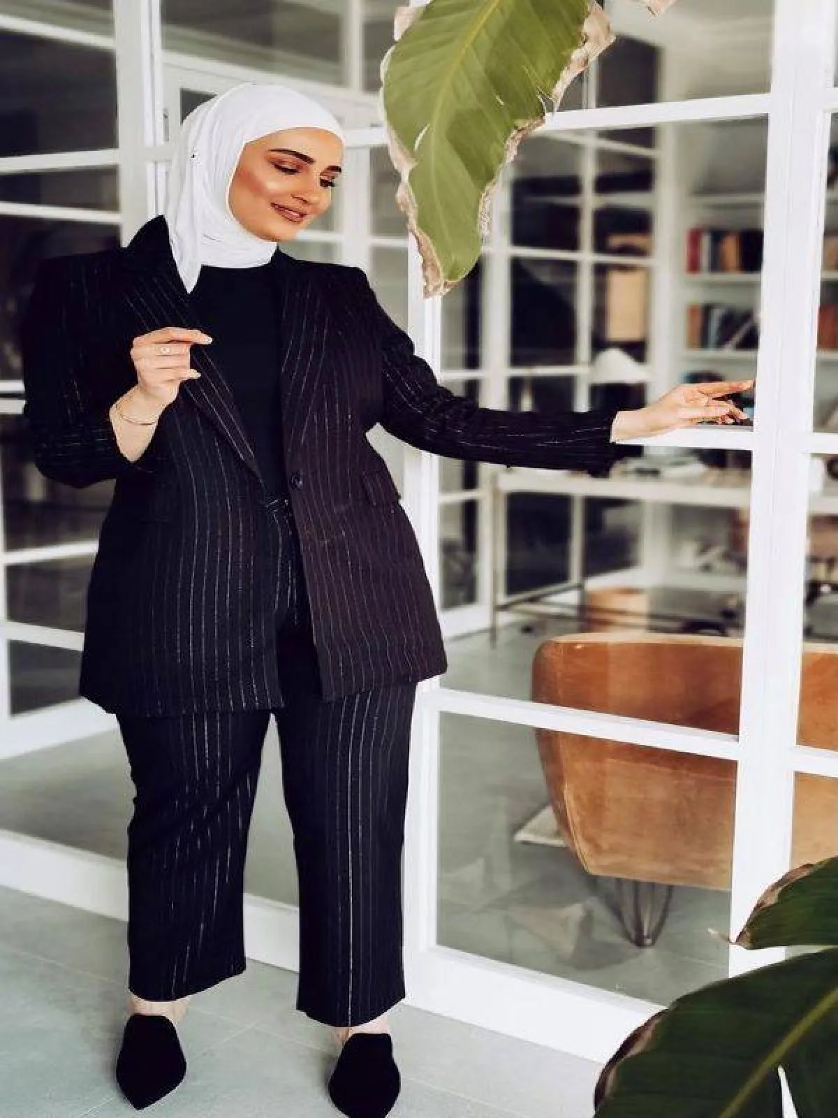 طقم رسمي من دلال الدوب