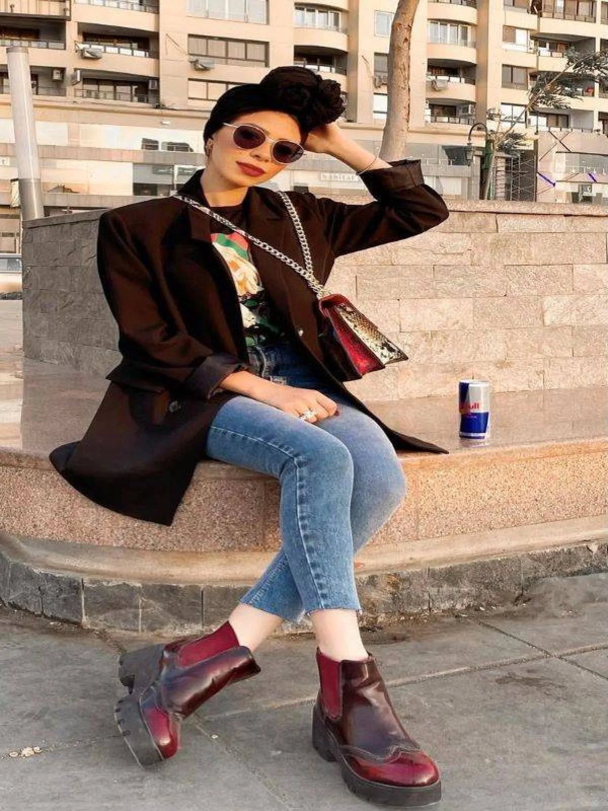 منة السني باطلالة كاجوال