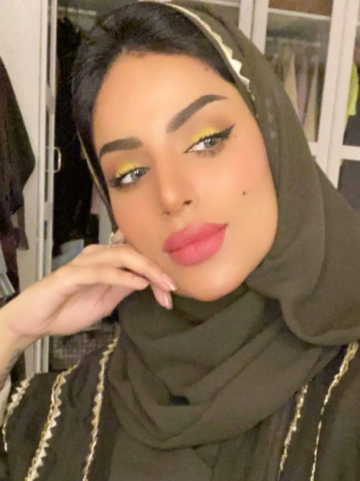 مكياج عصري من فاطمة الانصاري