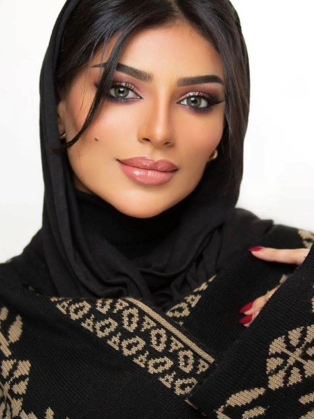 مكياج للمناسبات من فاطمة الانصاري