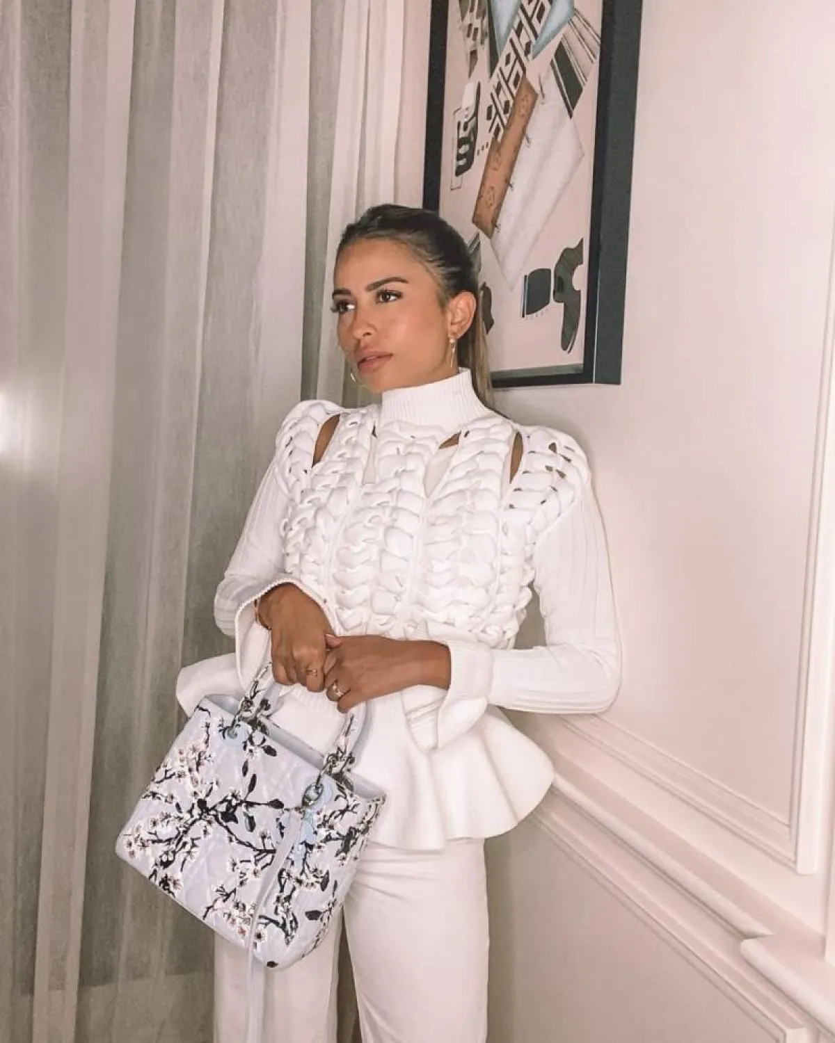 لما العقيل بإطلالة شتوية  