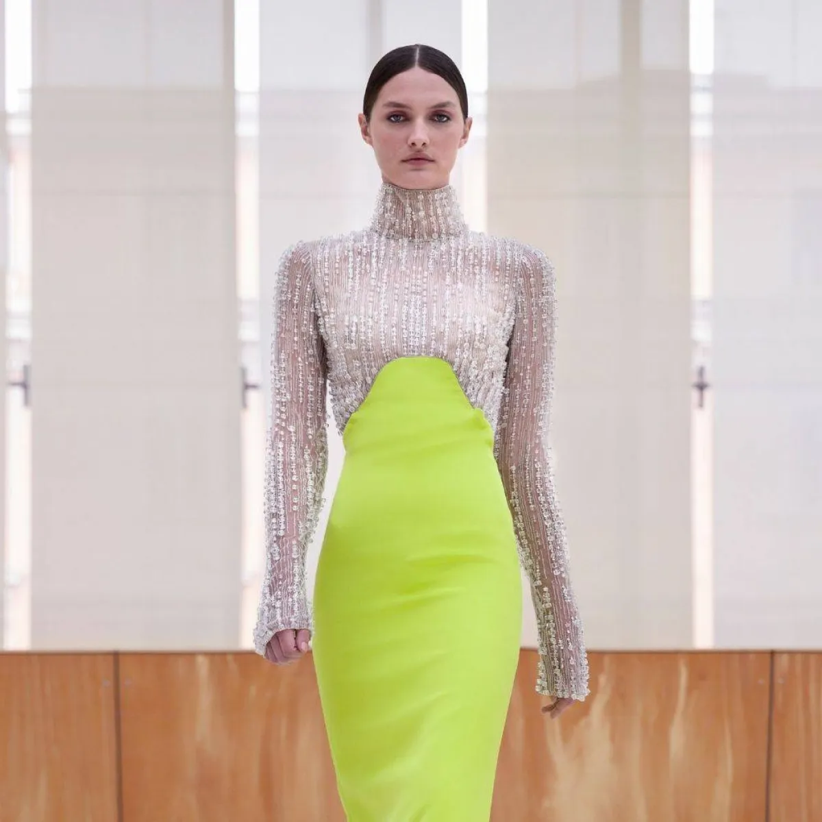 فستان سهرة طويل من أنطونيو غريمالدي Antonio Grimaldi