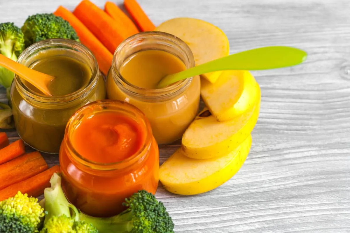 صورة لطعام مهروس للطفل