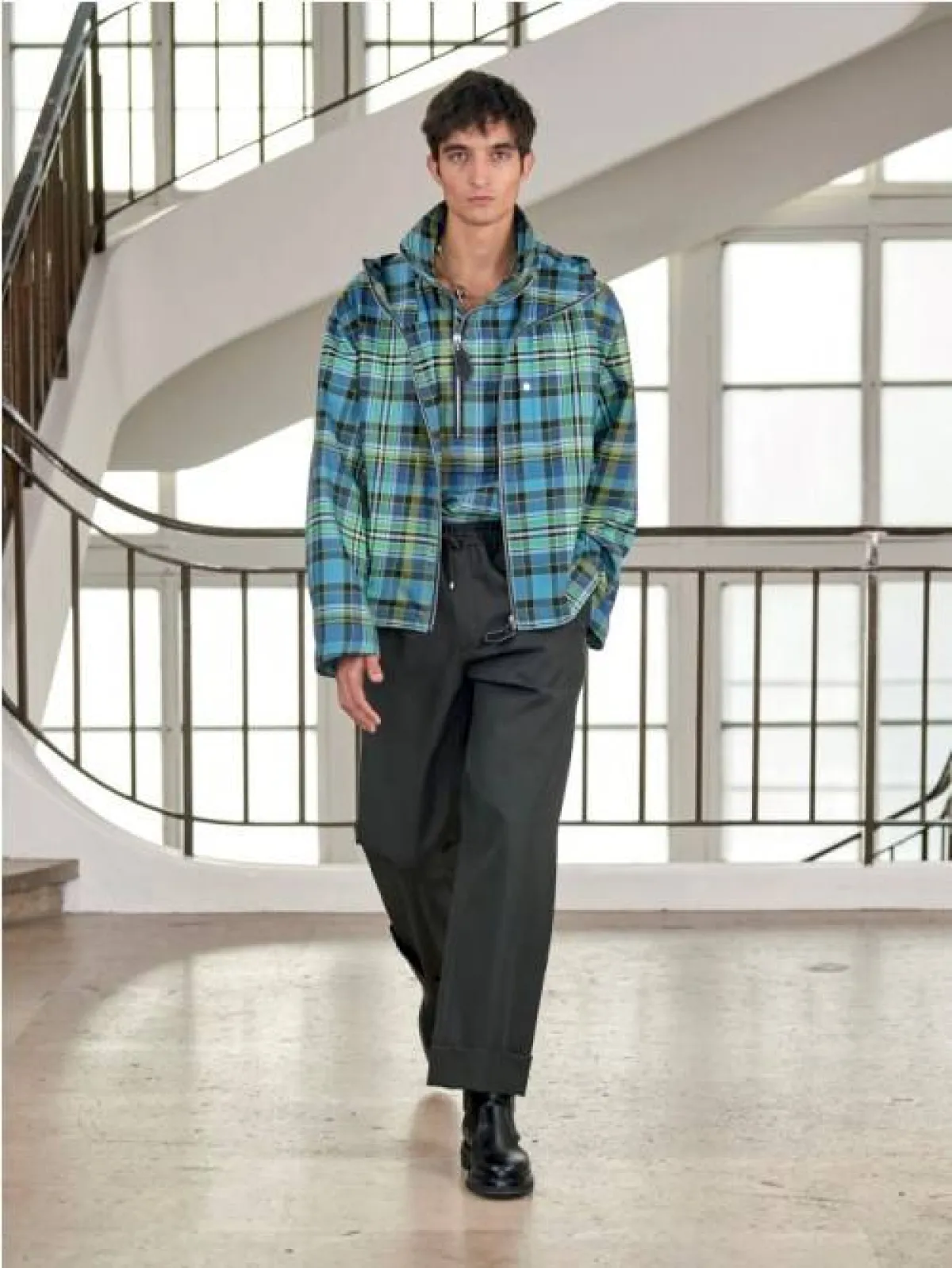 قميص بالمربعات للعمل من هيرمس  Hermès