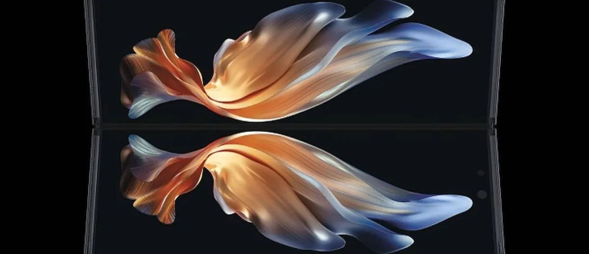 صورة علبة هاتف سامسونغ W22 5G