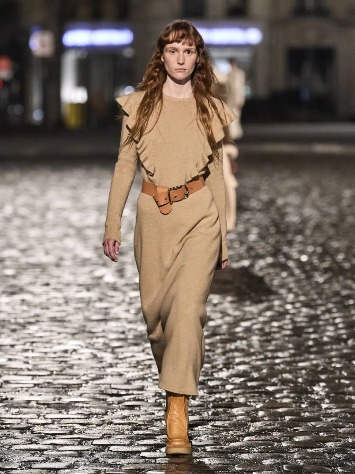 فستان ماكسي كاجوال خريفي  باللون البيج