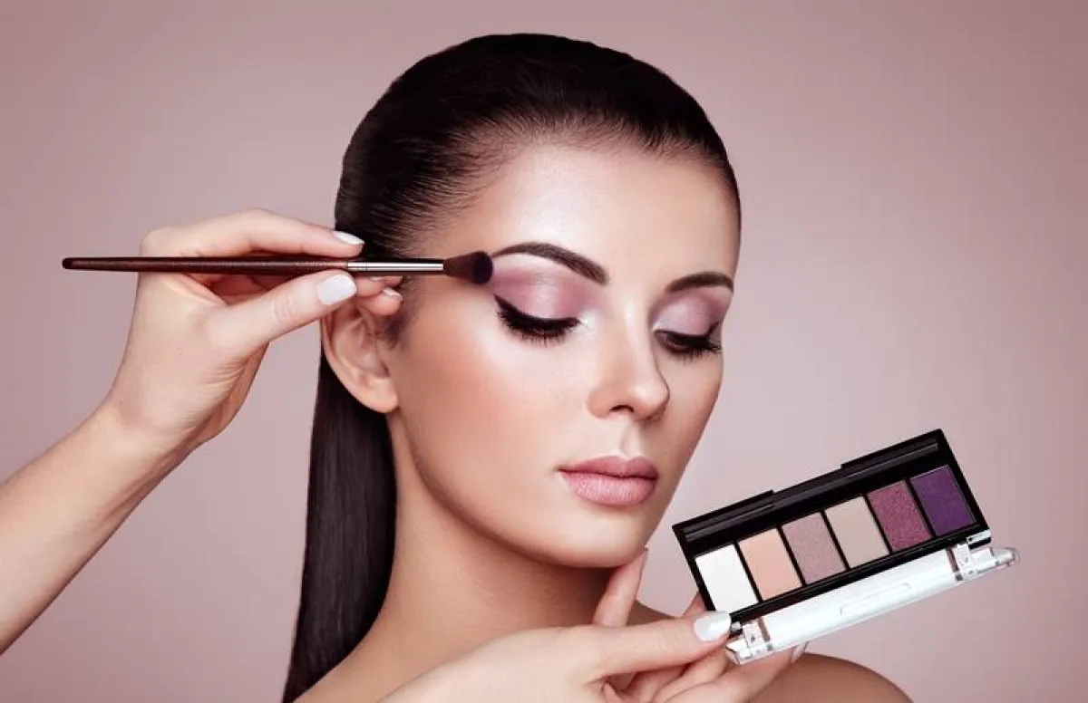 طرق تطبيق مكياج عيون