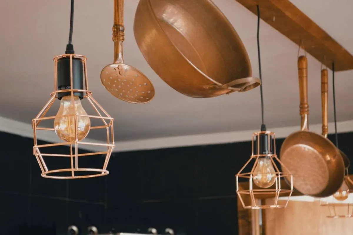 مكوّنات فعّالة في تلميع النحاس  