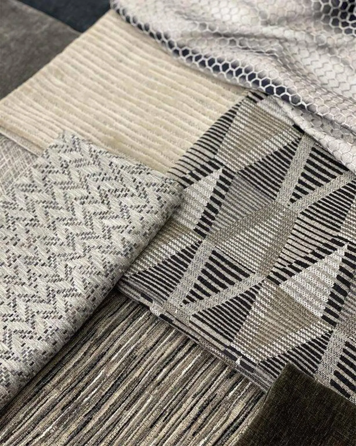 الطبعات الموردة مستبعدة عن الوسائد