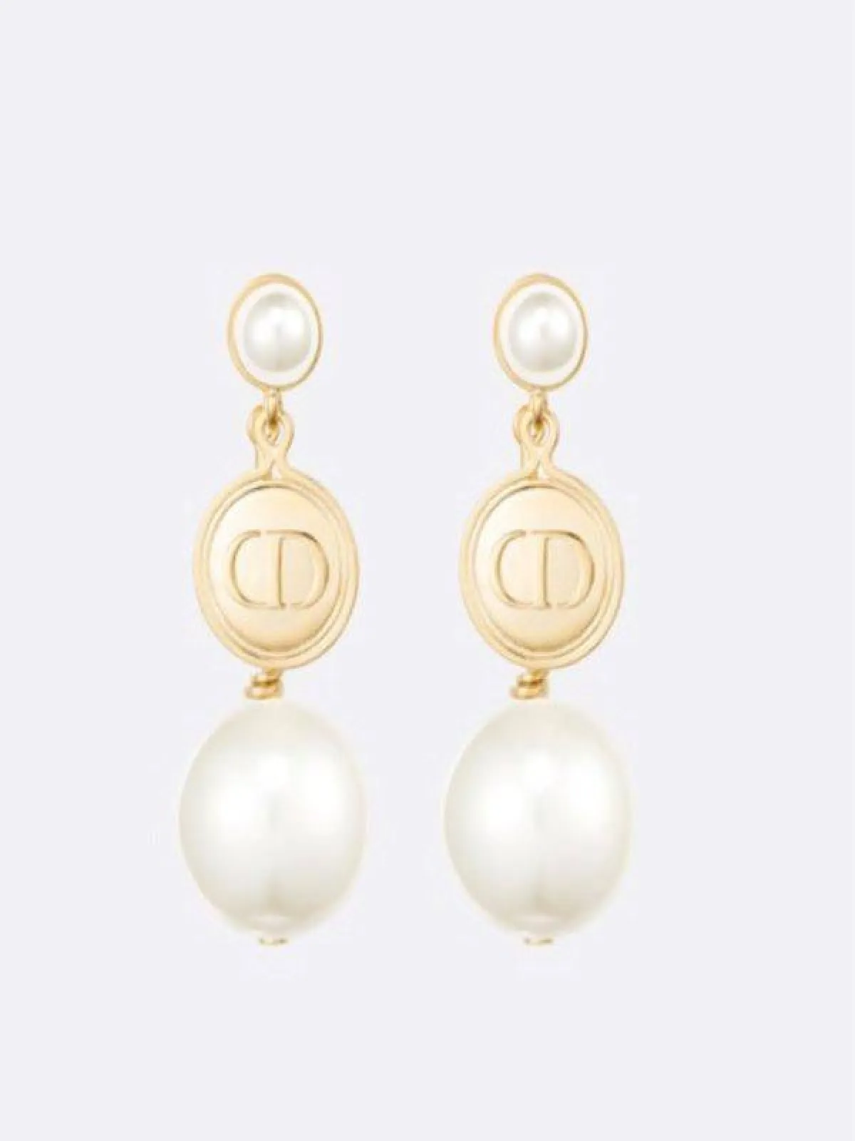 اقراط كلاسيكية من ديور