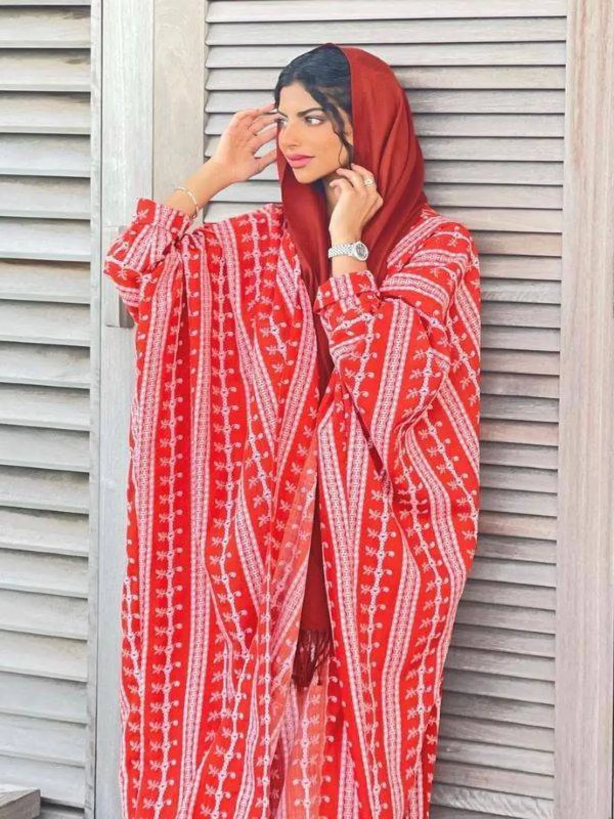 عباية البشت من شهد الزهراني